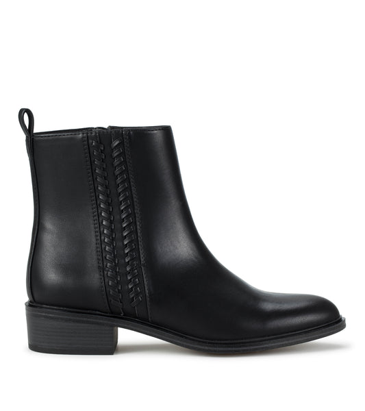 Avana - Black - Outside