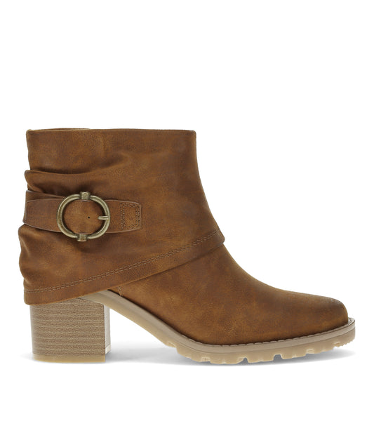 Deborah - Toffee - Outside