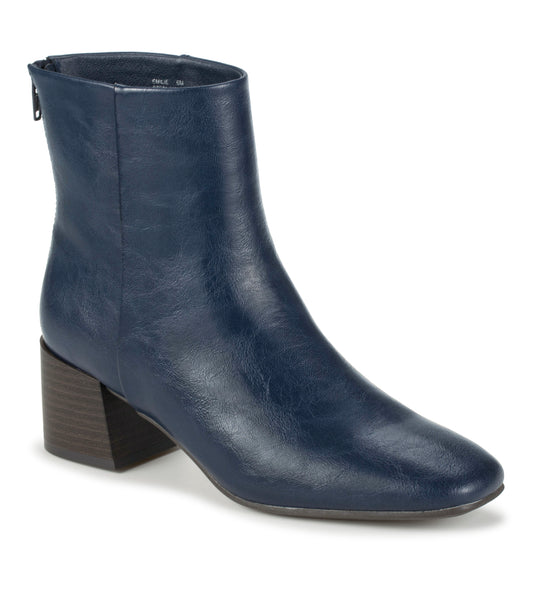 Emilie - Dark Navy - Hero