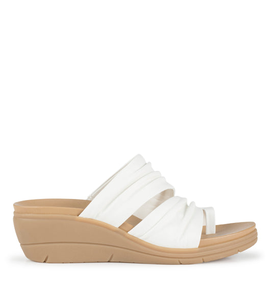 Erla - White - Outside