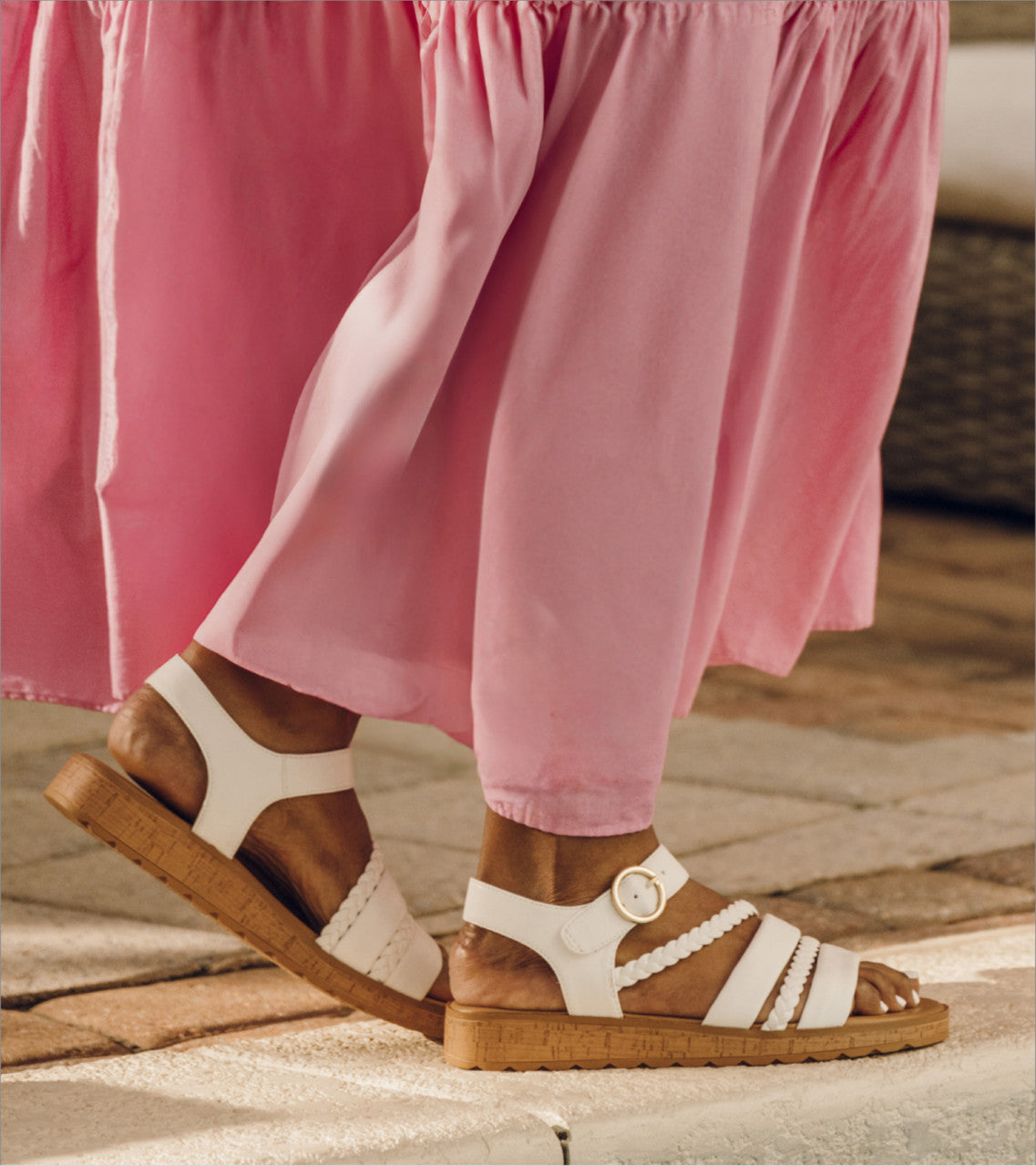 Gwyneth - White - Lifestyle Image