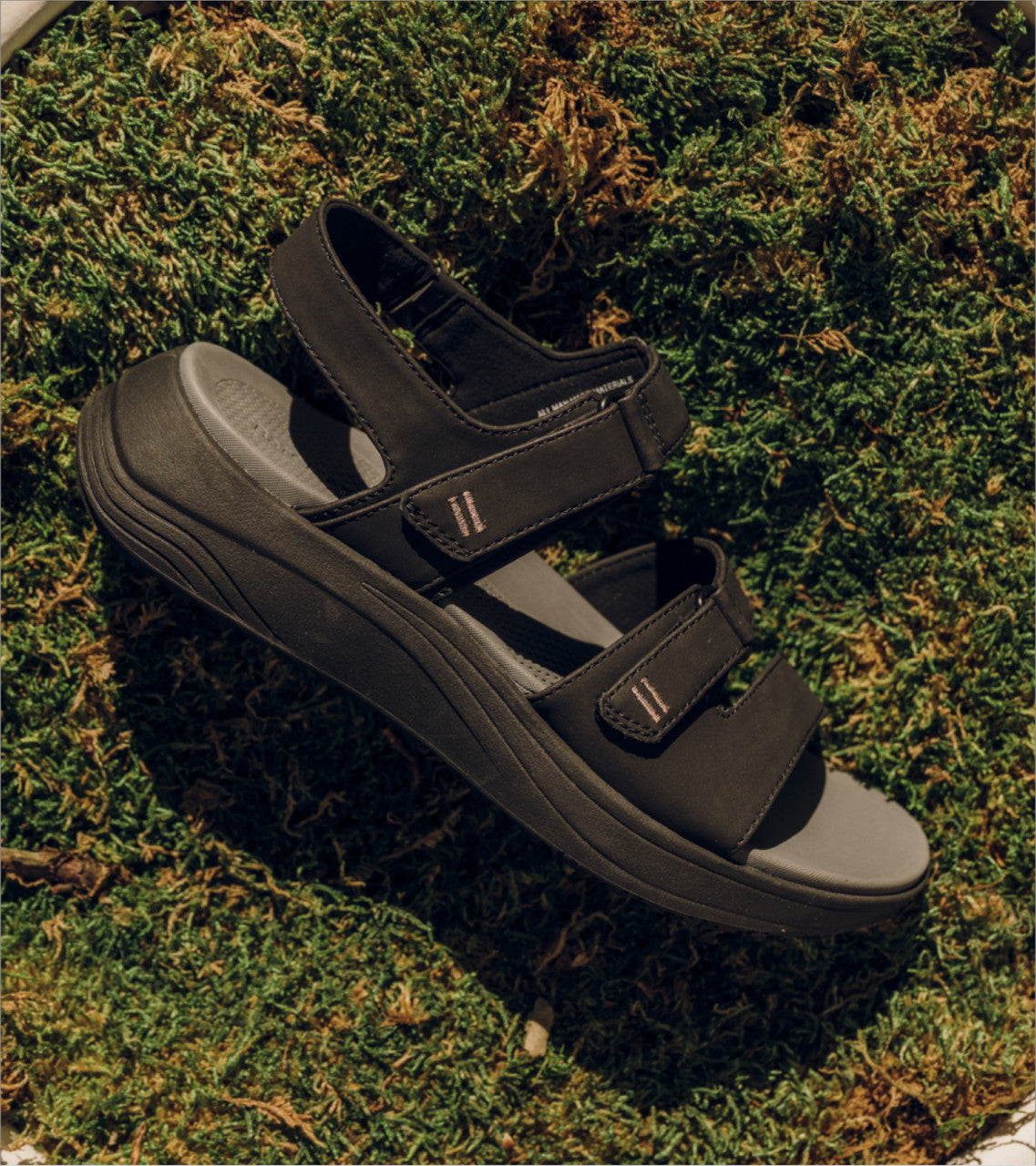 Jeri - Black - Lifestyle Image