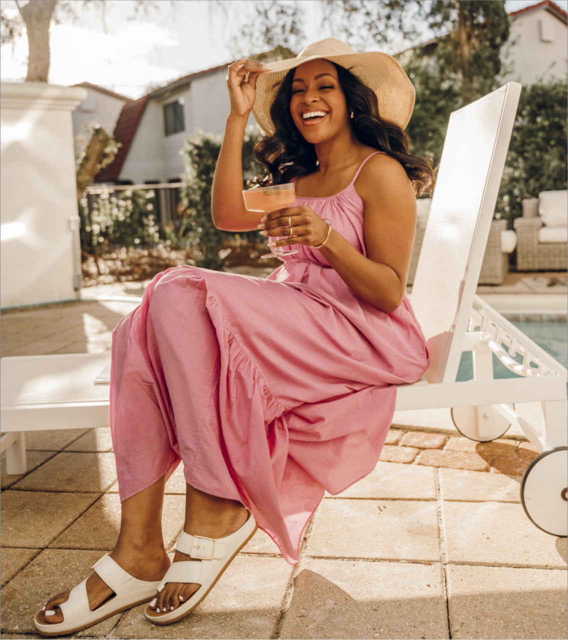 Welda - Off White - Lifestyle Image