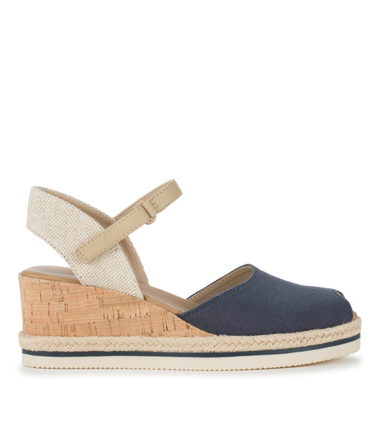 Acadia wedge clog online