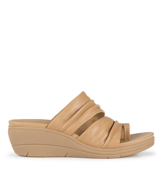 Erla - Dune - Outside