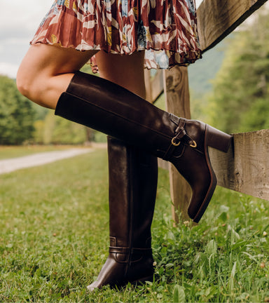 Glenette - Dark Brown - Lifestyle Image