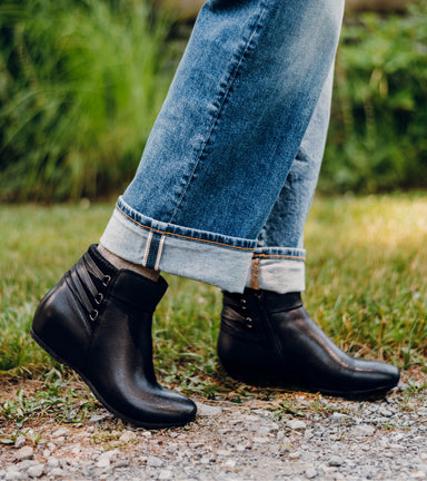 Payten - Black - Lifestyle Image