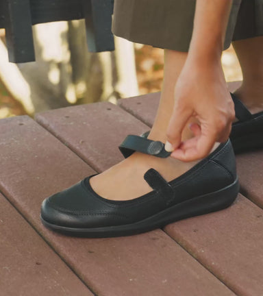 Joesie Mary Jane Flat