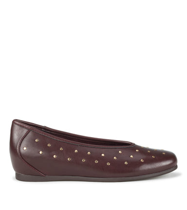 Ryalie Studded - Bloodstone - Outside