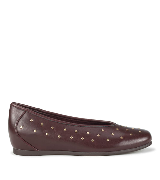 Ryalie Studded - Bloodstone - Outside