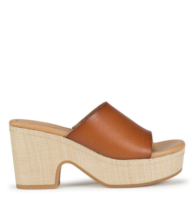 Teah - Dark Caramel - Outside