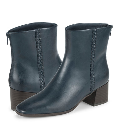 Wakely - Dark Navy - Hero Pair