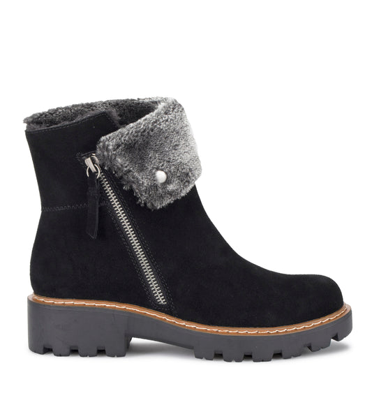 Wyoming - Black Suede - Outside