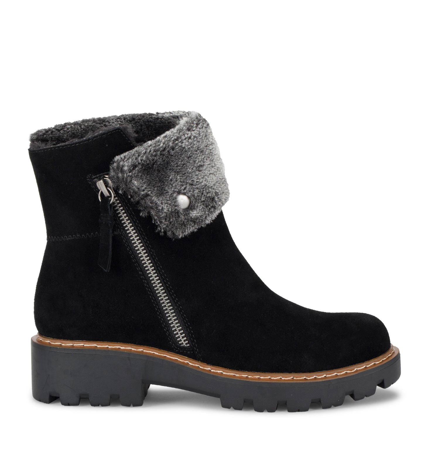 Wyoming - Black Suede - Outside