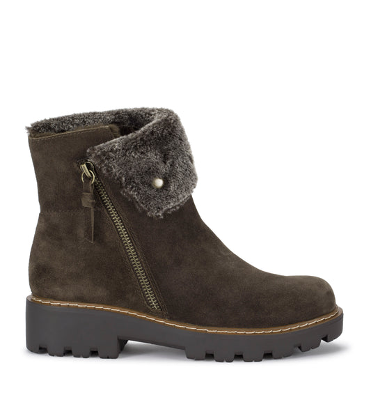 Wyoming - Moss Suede - Outside