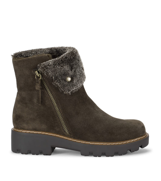 Wyoming - Moss Suede - Outside
